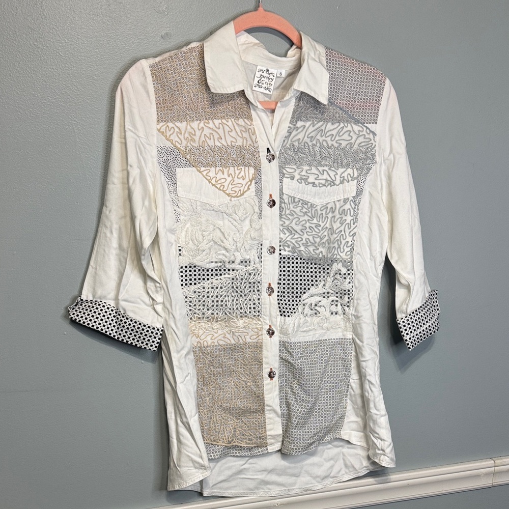 Parsley & Sage White and Gray Patchwork Shirt